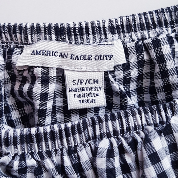 AMERICAN EAGLE Black & White Gingham Ruffle Shoulder Top - Picture 6 of 9